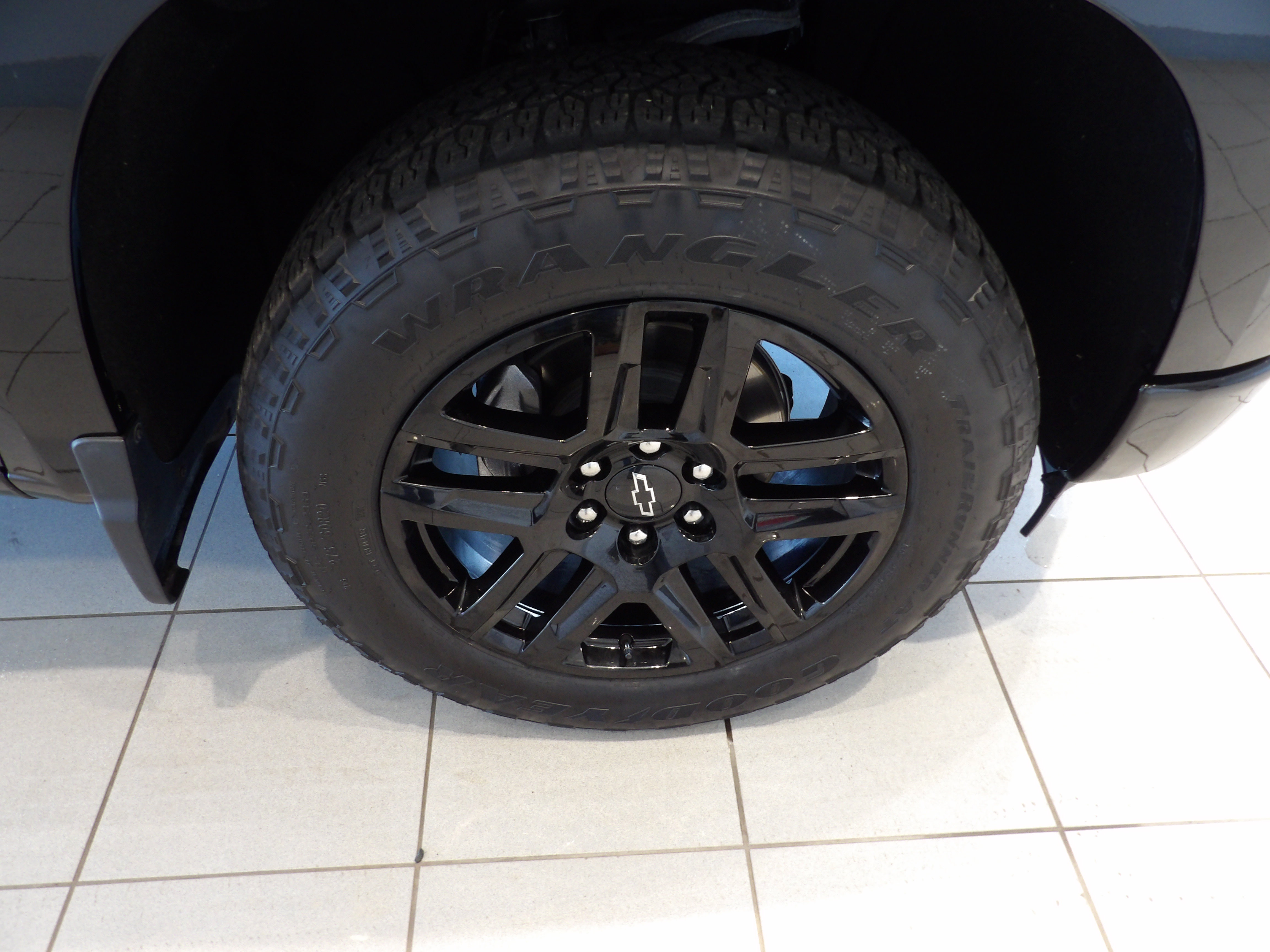 Used 2023 Chevrolet Silverado 1500 RST w/ Convenience Package II AWD/4WD image 25