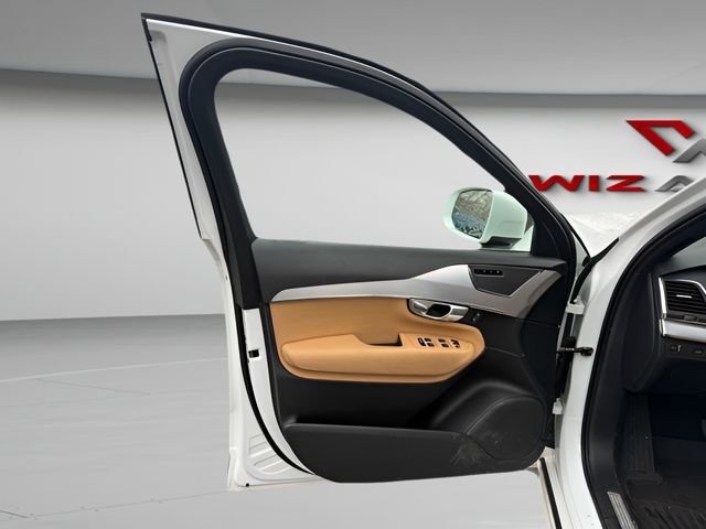 Used 2018 Volvo XC90 T5 Momentum w/ Convenience Package image 10