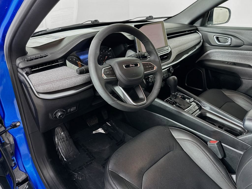 Certified 2023 Jeep Compass Latitude image 16