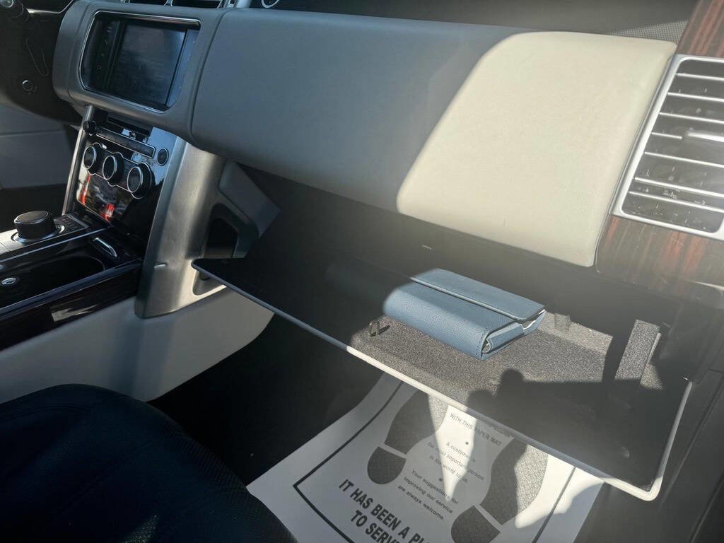 Used 2015 Land Rover Range Rover Supercharged image 27