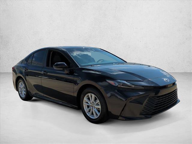 Used 2025 Toyota Camry LE FWD image 3