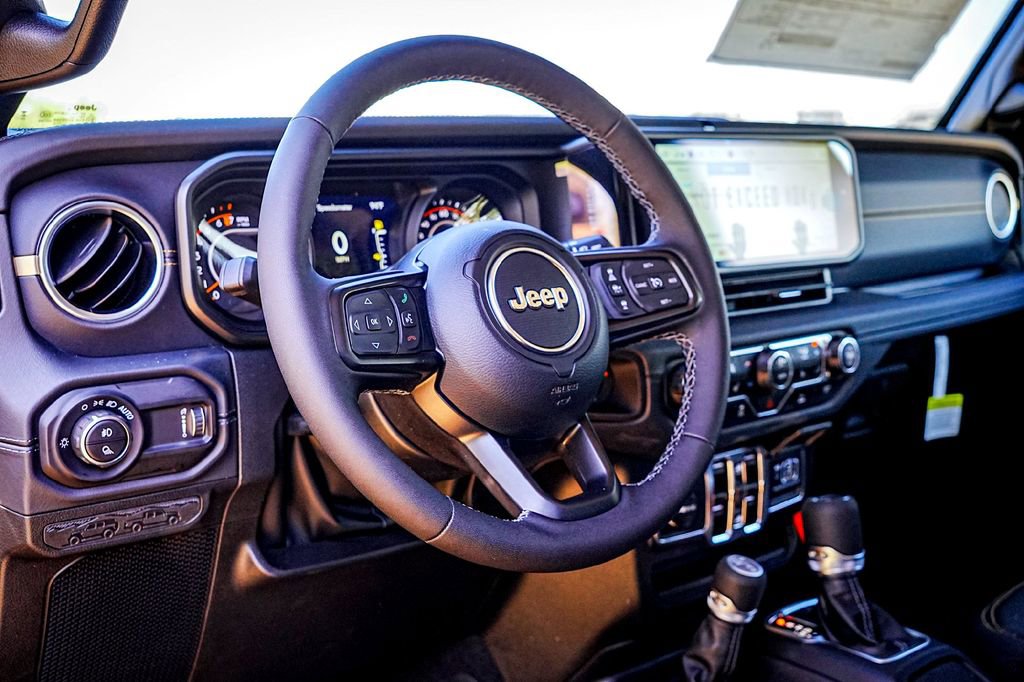 New 2025 Jeep Gladiator Sport image 11