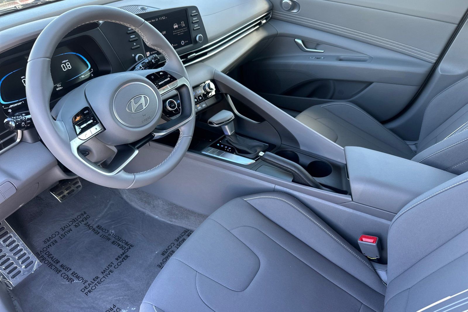 Used 2026 Hyundai Elantra Sport image 13