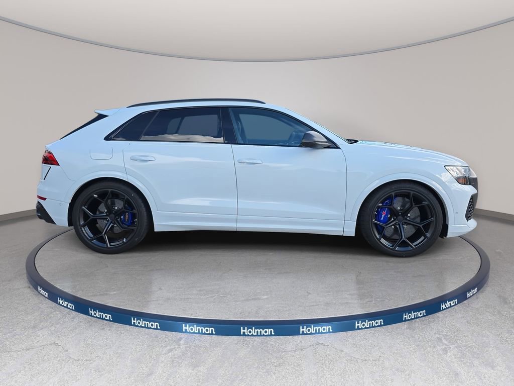 New 2026 Audi RS Q8 performance image 4