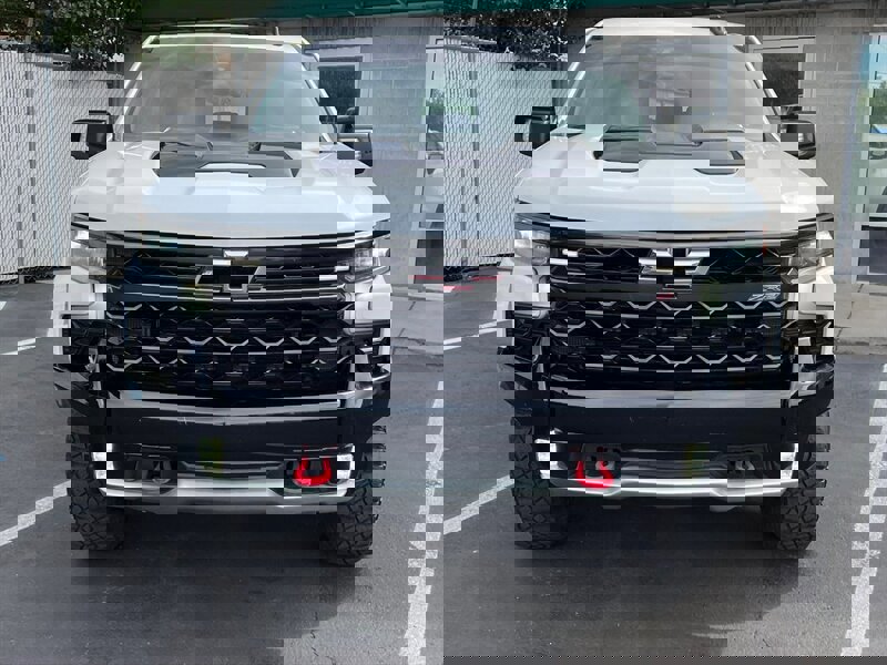 Used 2023 Chevrolet Silverado 1500 ZR2 w/ Technology Package image 2