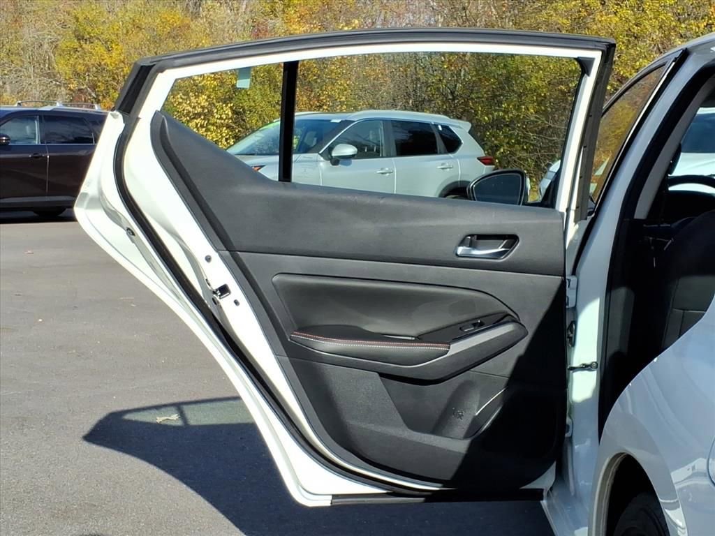 Used 2024 Nissan Altima 2.0 SR image 9