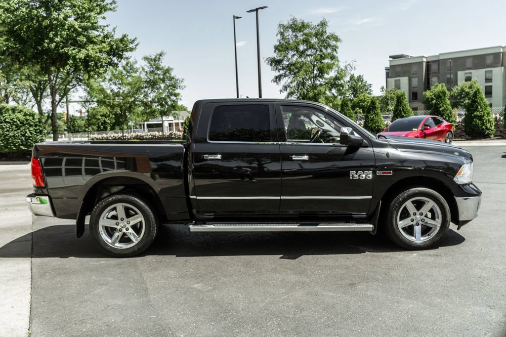Used 2016 RAM 1500 Classic SLT w/ SLT Plus D←cor Group AWD/4WD image 3