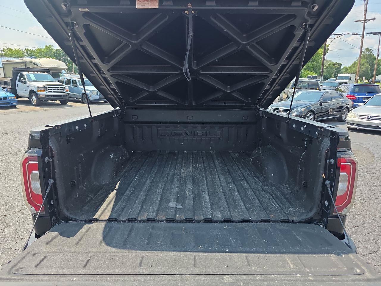 Used 2018 GMC Sierra 1500 Denali w/ Denali Ultimate Package AWD/4WD image 15