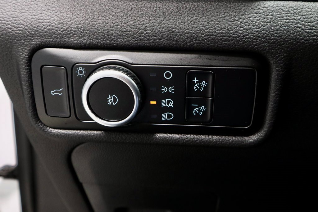 Certified 2024 Ford Explorer XLT w/ Equipment Group 202A image 28