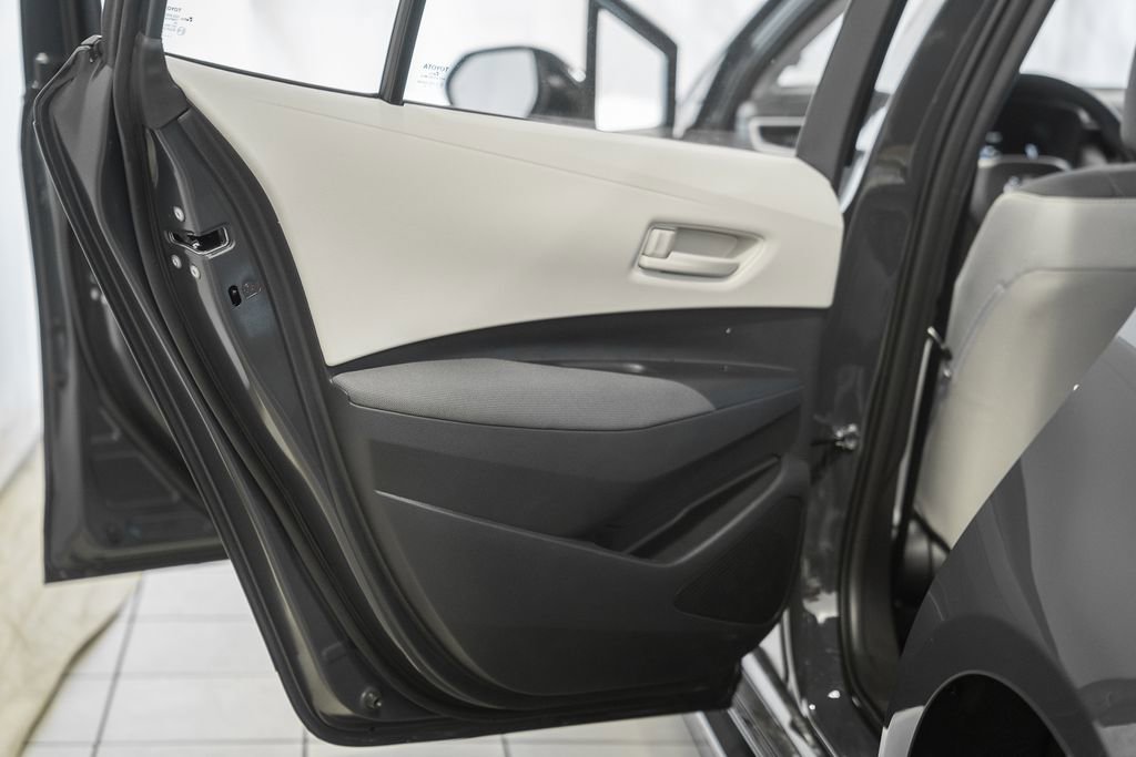 New 2026 Toyota Corolla LE FWD image 32