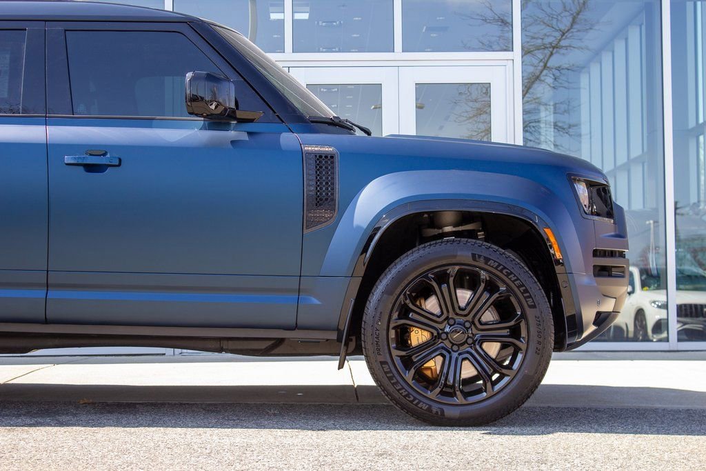 Used 2026 Land Rover Defender 110 image 5