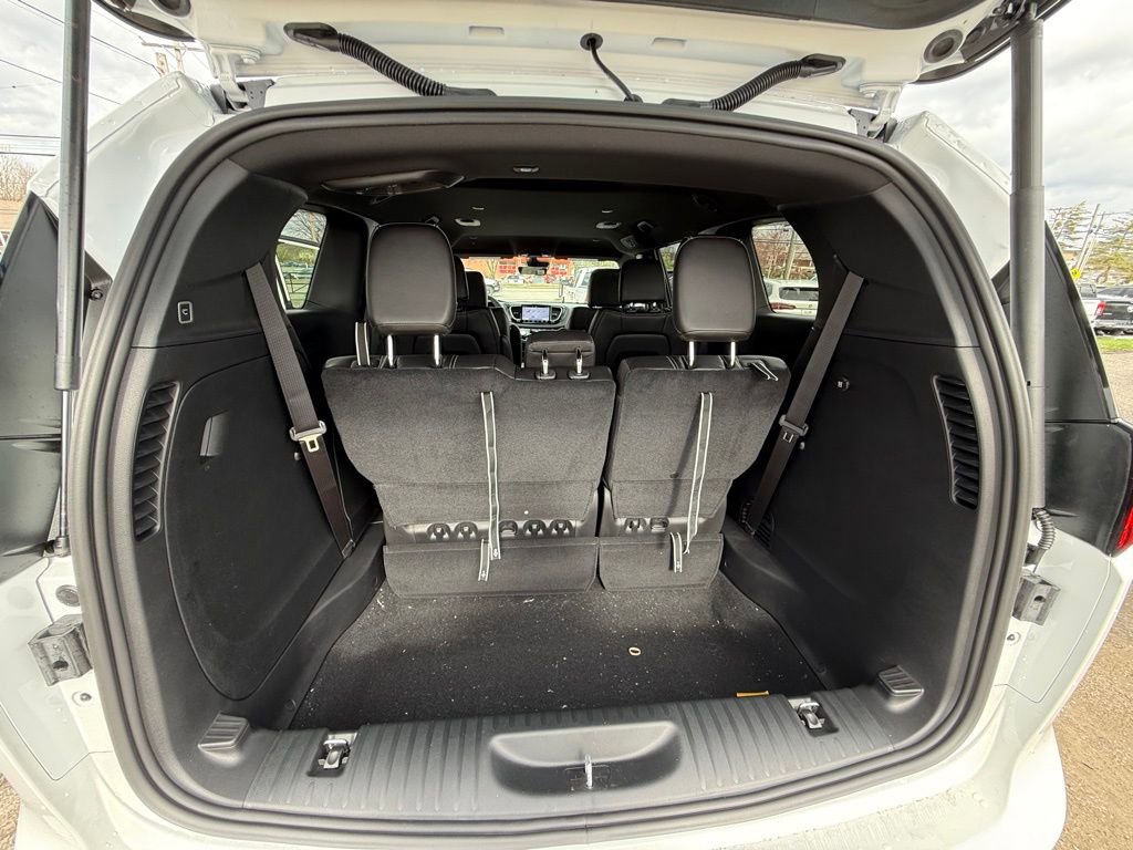 New 2026 Chrysler Voyager LX FWD image 27