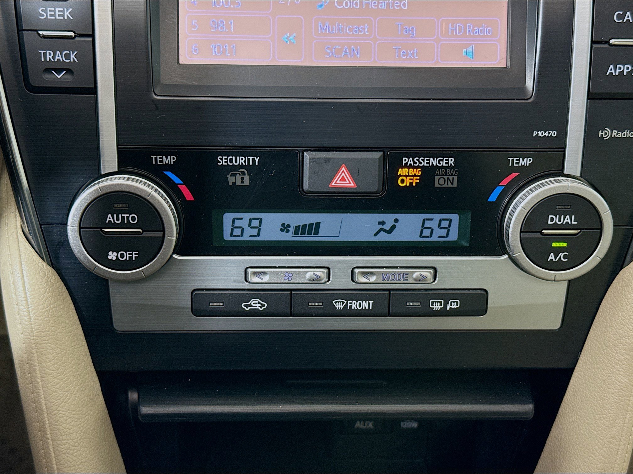Used 2013 Toyota Camry XLE image 17