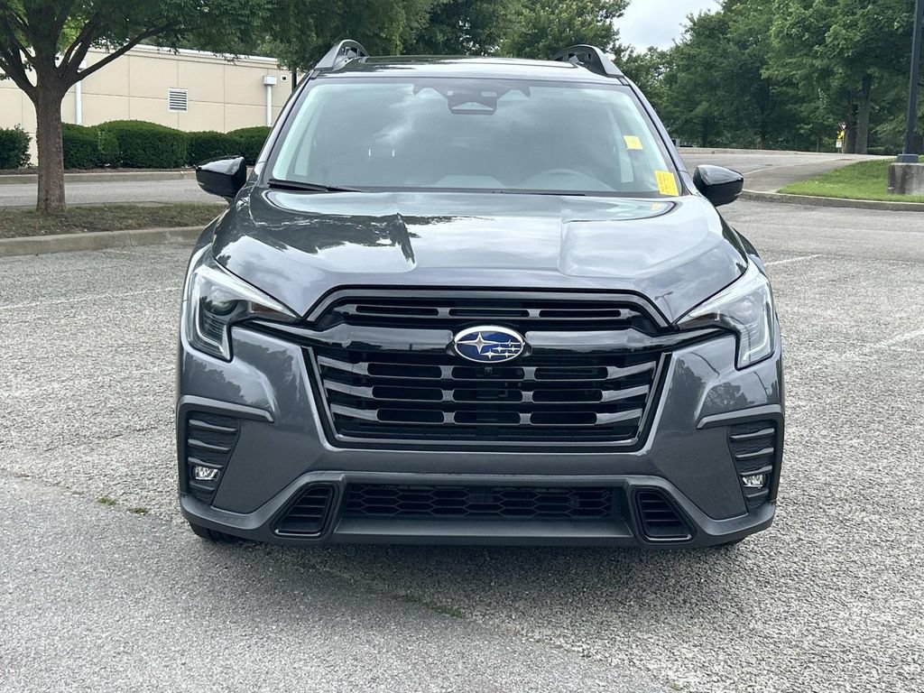 Used 2024 Subaru Ascent Onyx Edition Limited AWD/4WD image 2