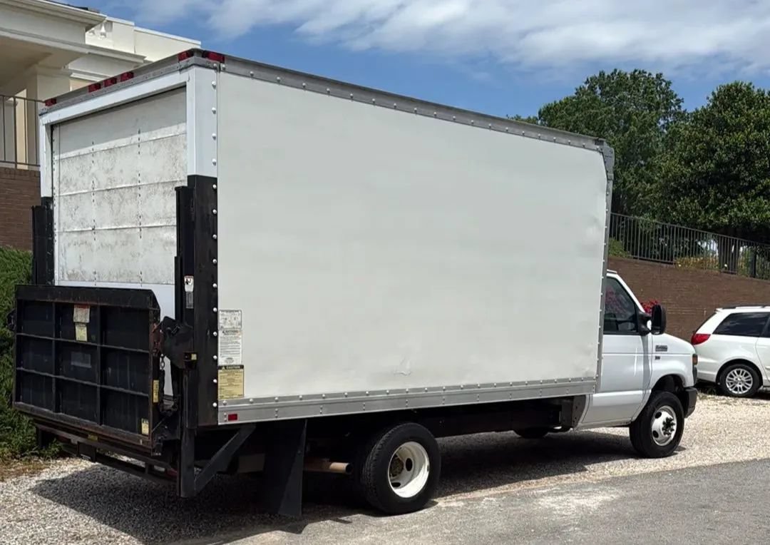 Used 2011 Ford E-450 and Econoline 450 Super Duty RWD image 7