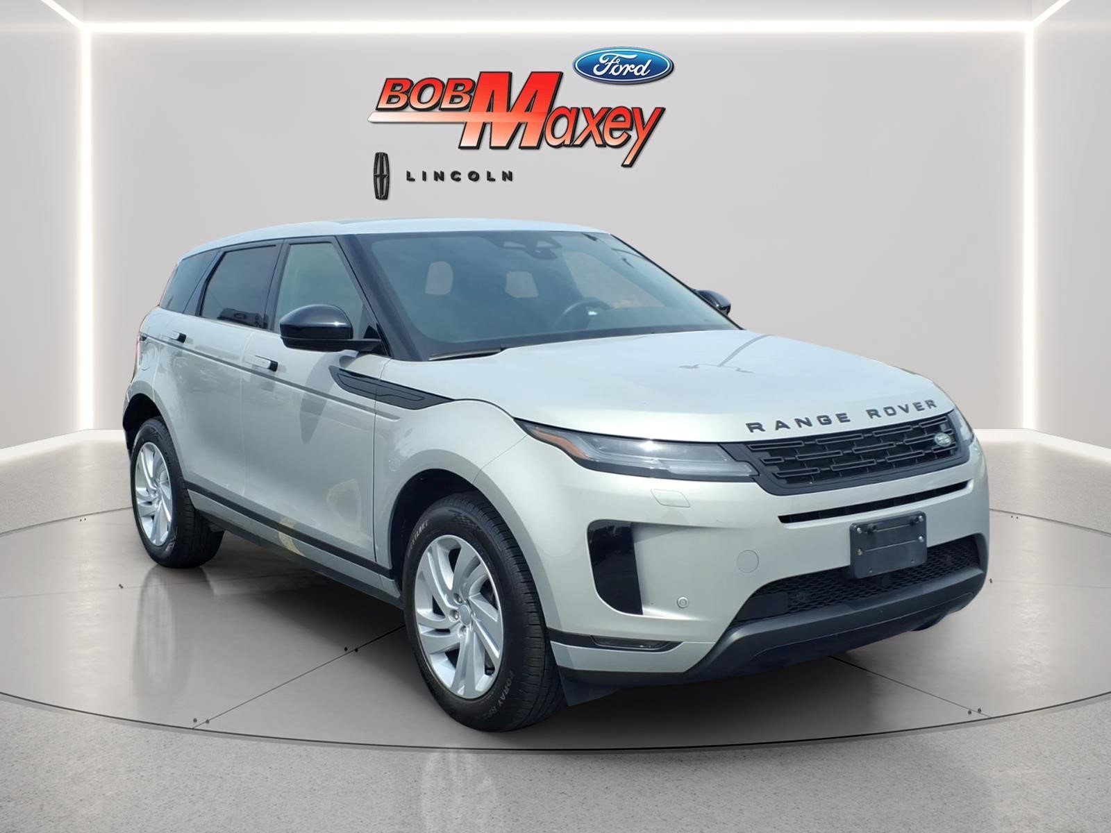 Used 2024 Land Rover Range Rover Evoque S AWD/4WD image 3