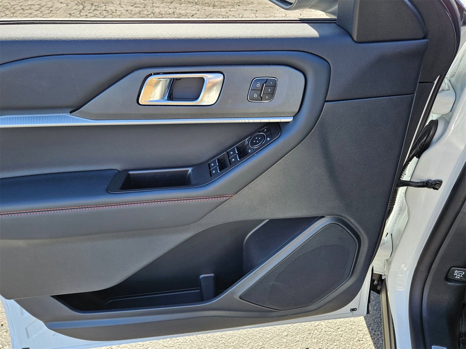 New 2025 Ford Explorer ST-Line w/ Premium Package image 13