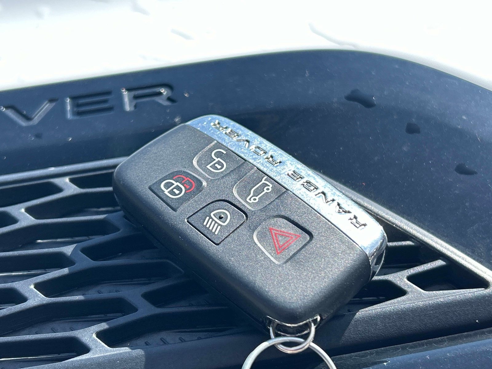 Used 2016 Land Rover Range Rover Sport SE AWD/4WD image 9