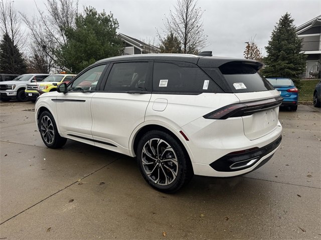 New 2026 Lincoln Nautilus Reserve image 7