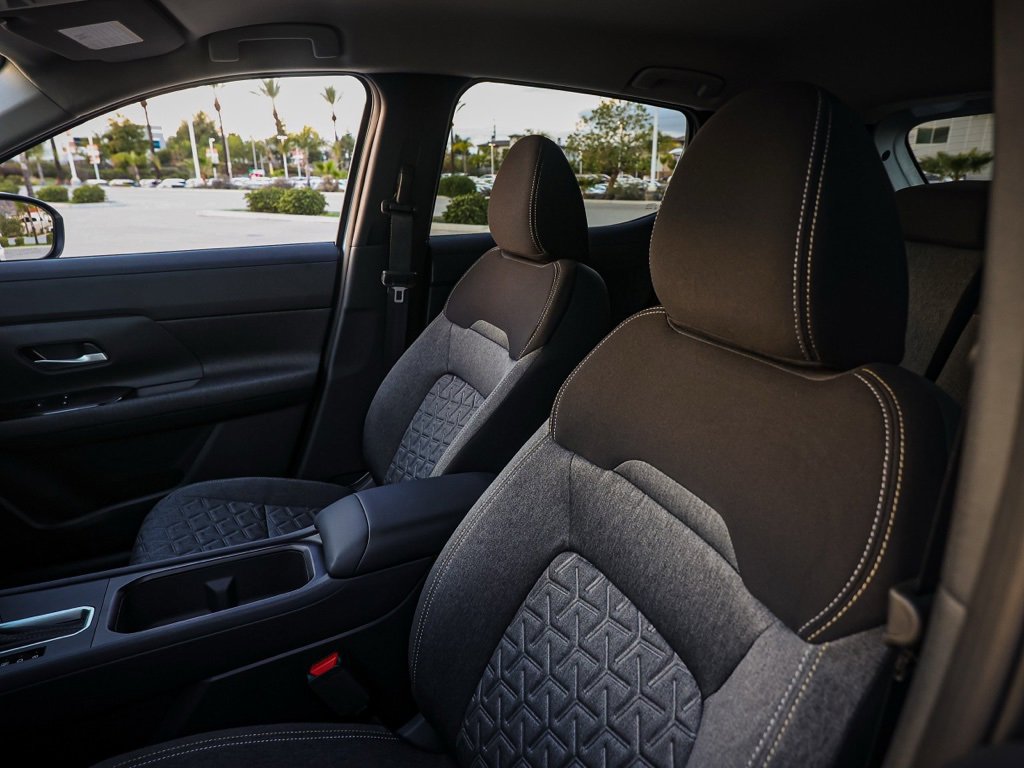 New 2026 Nissan Kicks SV image 15