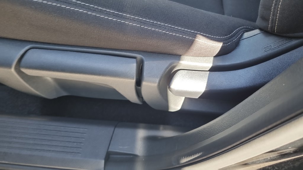 Used 2024 Nissan Rogue S FWD image 16