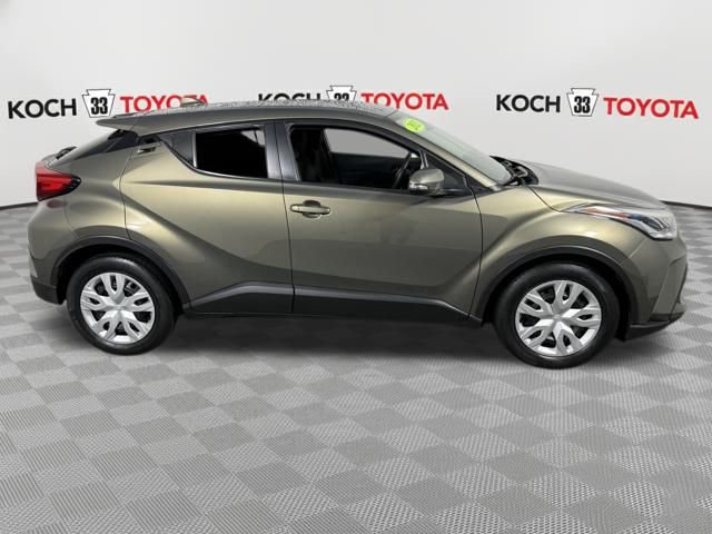 Used 2021 Toyota C-HR LE image 9