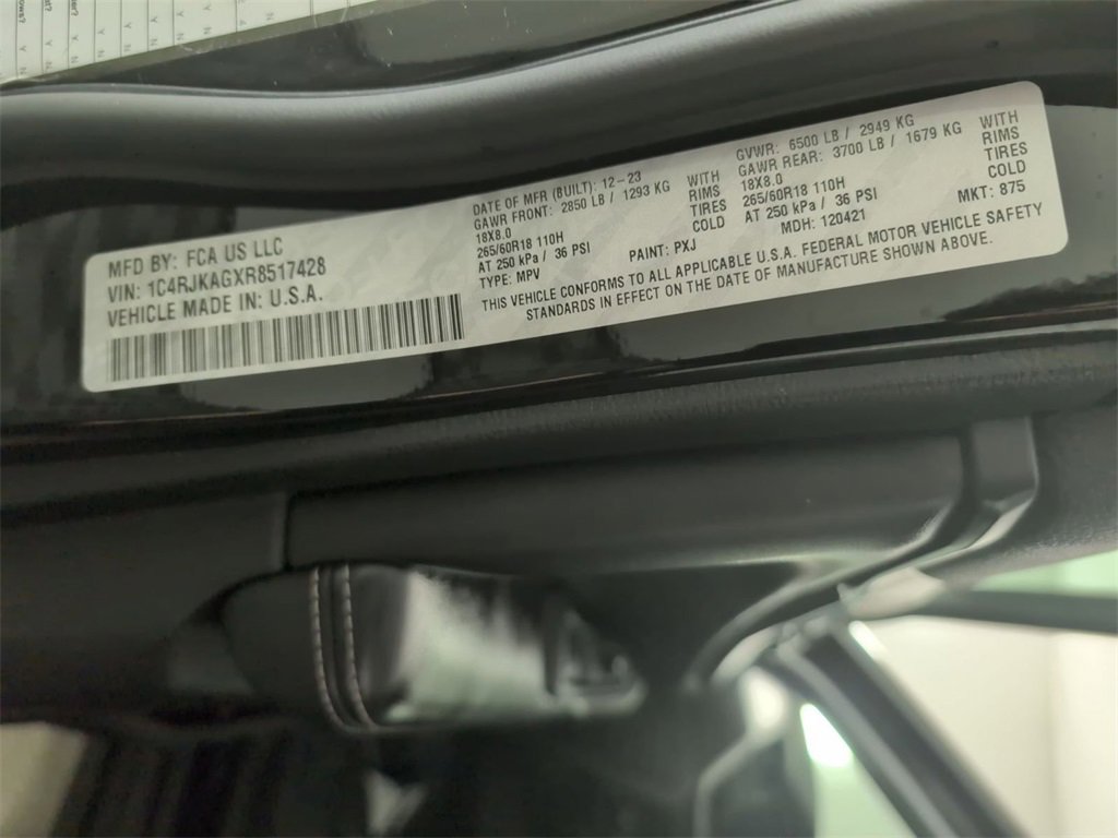 Certified 2024 Jeep Grand Cherokee L Laredo image 31