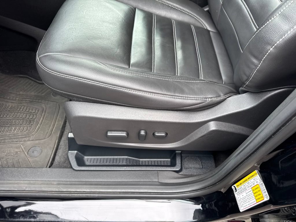 Used 2017 Ford Escape Titanium FWD image 11