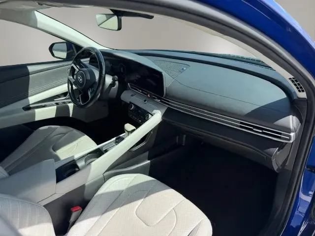 Used 2024 Hyundai Elantra Limited FWD image 14
