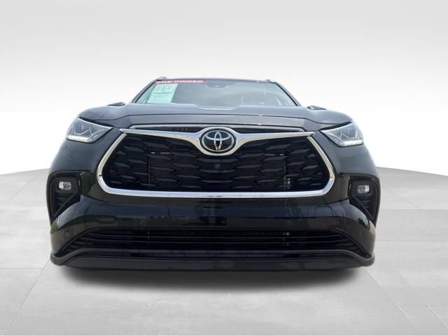 Used 2022 Toyota Highlander Limited AWD/4WD image 3