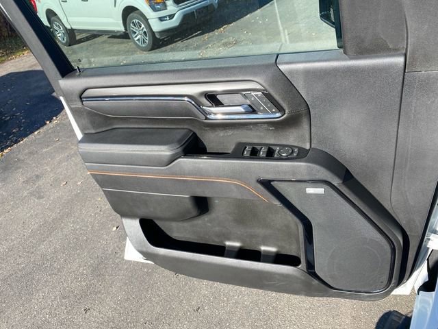 Used 2025 GMC Sierra 3500 AT4 w/ AT4 Premium Plus Package image 22