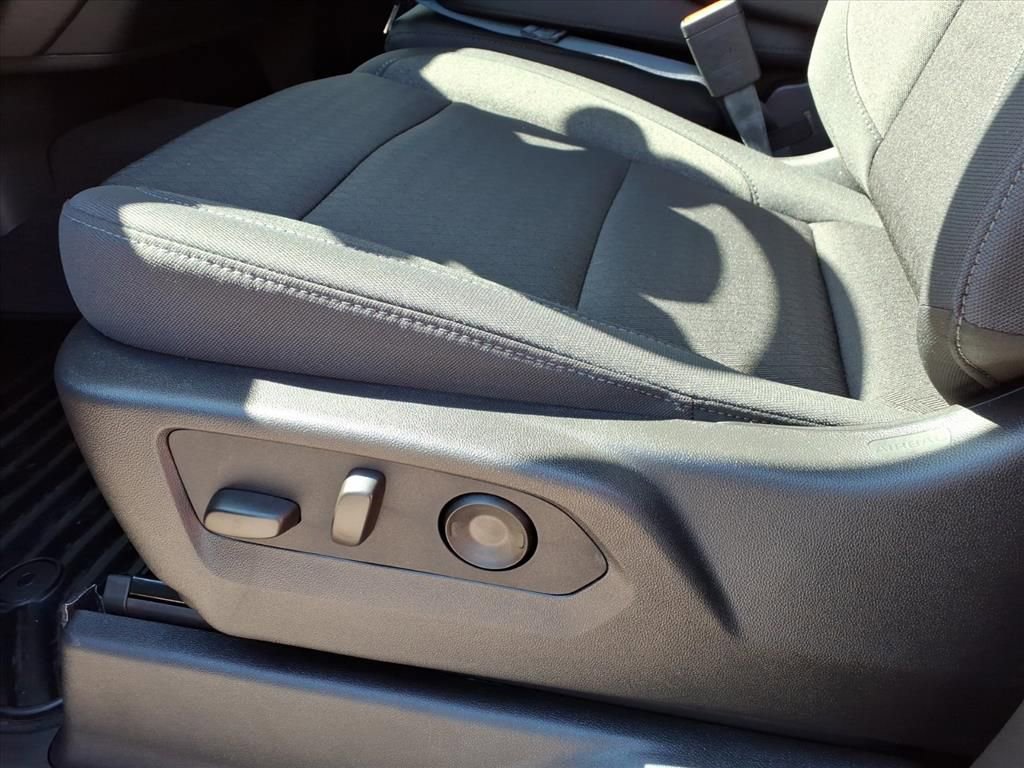 New 2026 Chevrolet Silverado 1500 Custom Trail Boss w/ Dark Appearance Package image 9