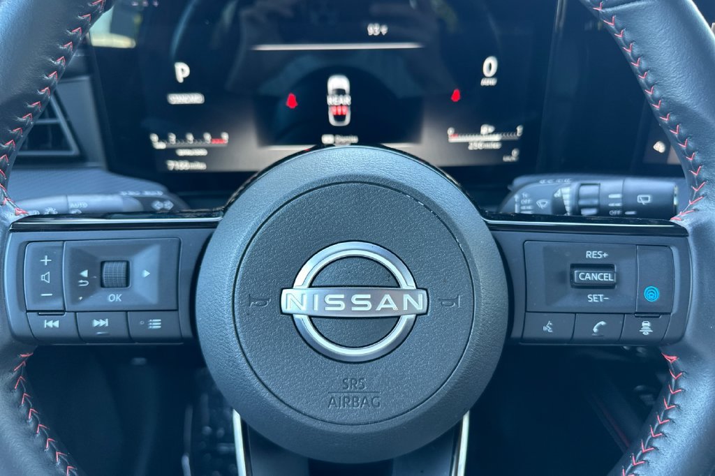 Certified 2025 Nissan Kicks SR w/ Illumination Package FWD image 23