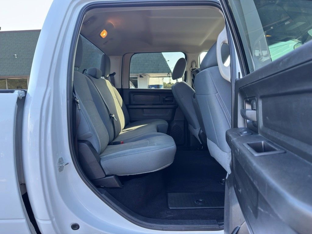 Used 2018 RAM 2500 Tradesman w/ Chrome Appearance Group image 18
