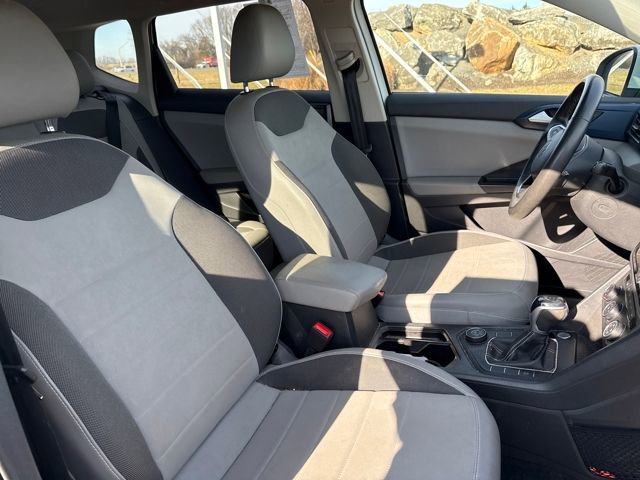 Used 2022 Volkswagen Taos SE w/ IQ.Drive SE Package image 10