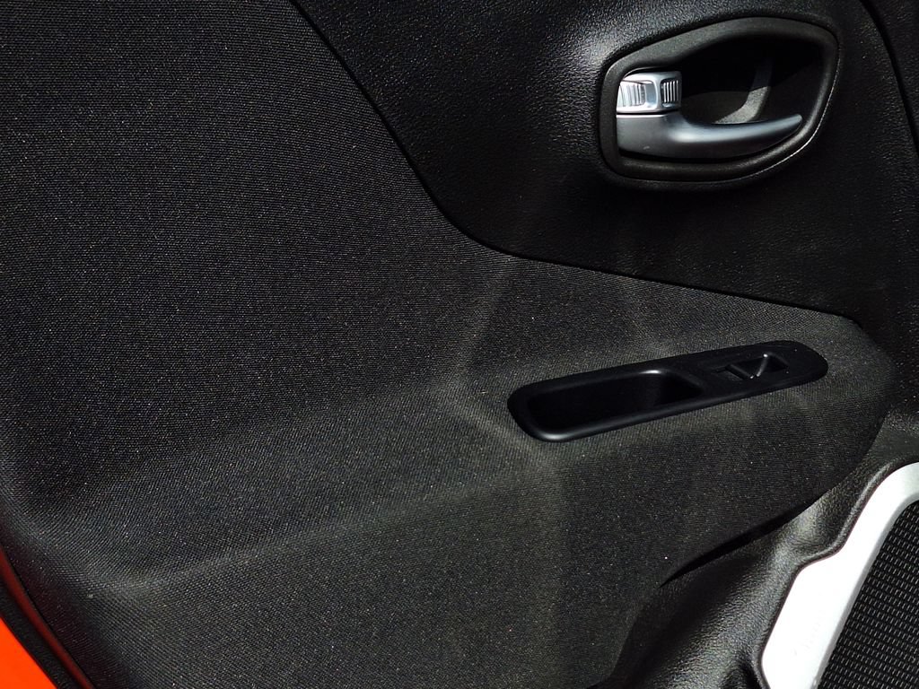 Used 2018 Jeep Renegade Sport w/ Power & Air Group AWD/4WD image 13