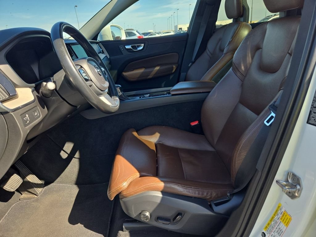 Used 2018 Volvo XC60 T5 Inscription w/ Convenience Package AWD/4WD image 5
