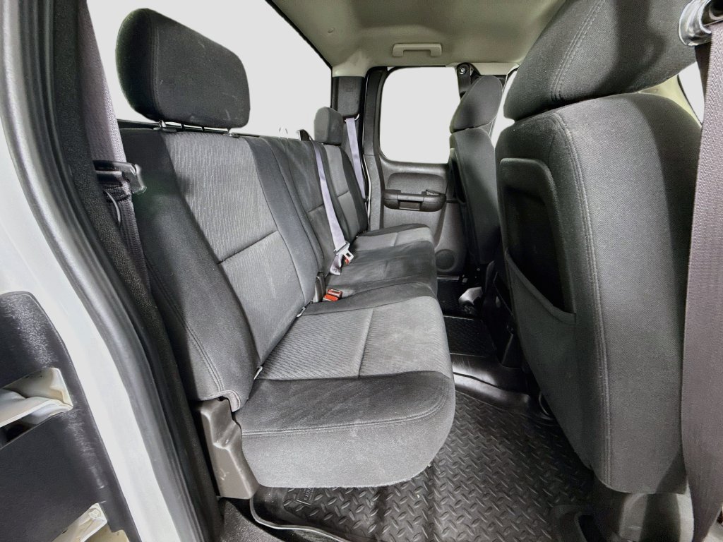 Used 2011 Chevrolet Silverado 1500 LT AWD/4WD image 22