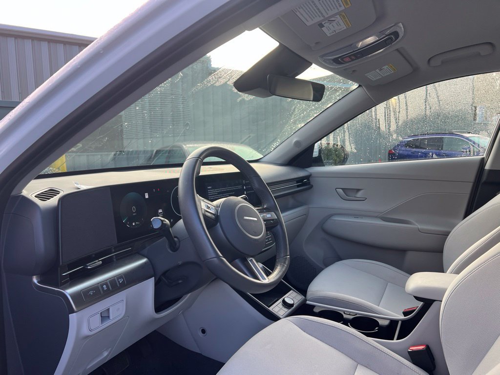 Certified 2025 Hyundai Kona SEL AWD/4WD image 10