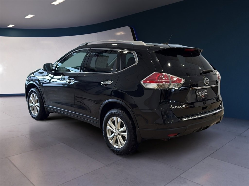 Used 2016 Nissan Rogue SV w/ SV Premium Package image 5
