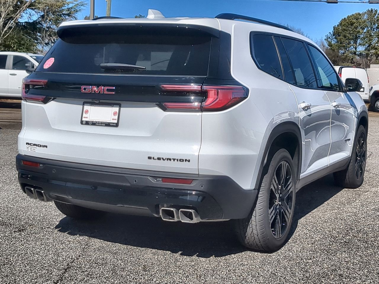 Used 2025 GMC Acadia Elevation w/ Elevation Premium Package image 8