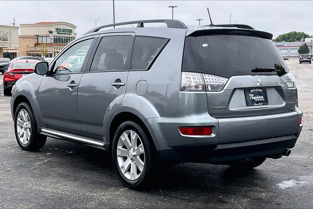 Used 2013 Mitsubishi Outlander SE AWD/4WD image 13