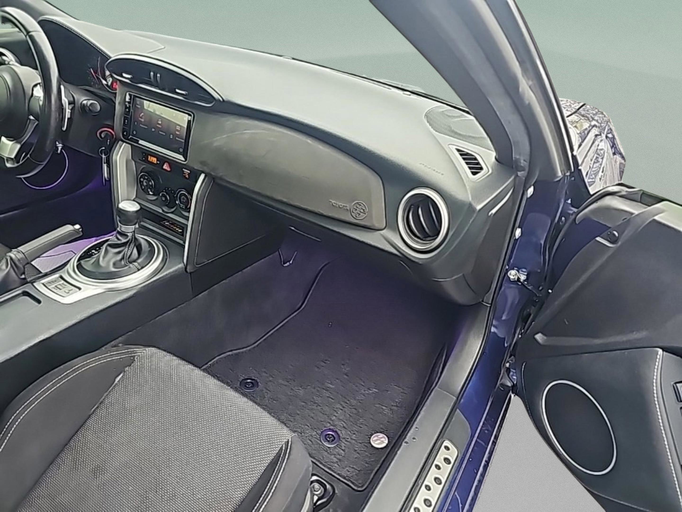 Used 2020 Toyota 86 image 28