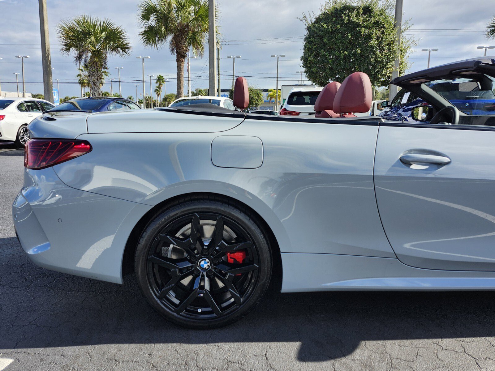 Certified 2025 BMW 430i Convertible w/ M Sport Package image 4