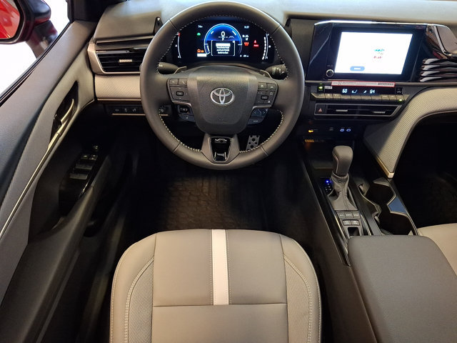 Used 2026 Toyota Camry SE FWD image 11
