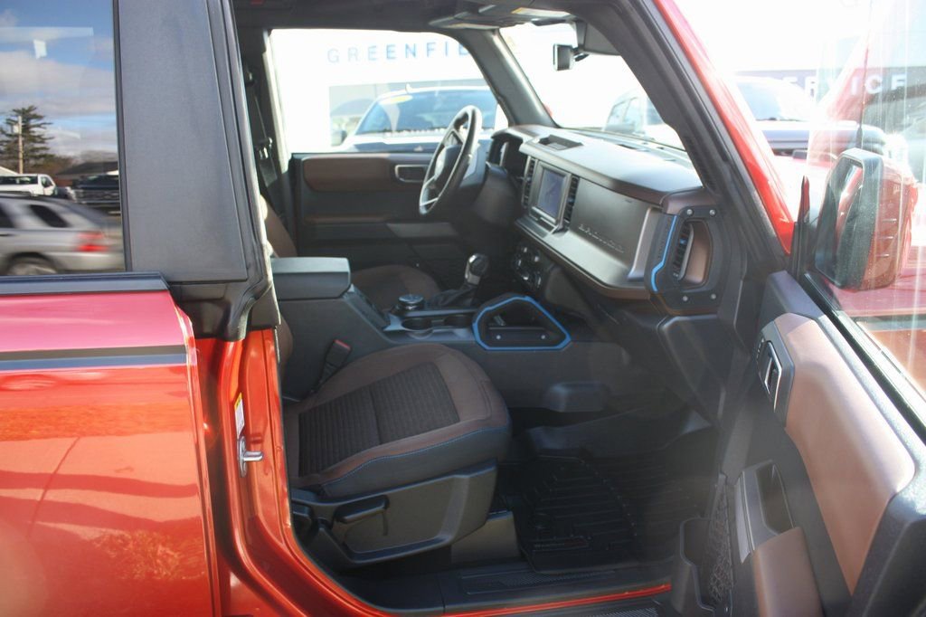 Used 2023 Ford Bronco Outer Banks image 13
