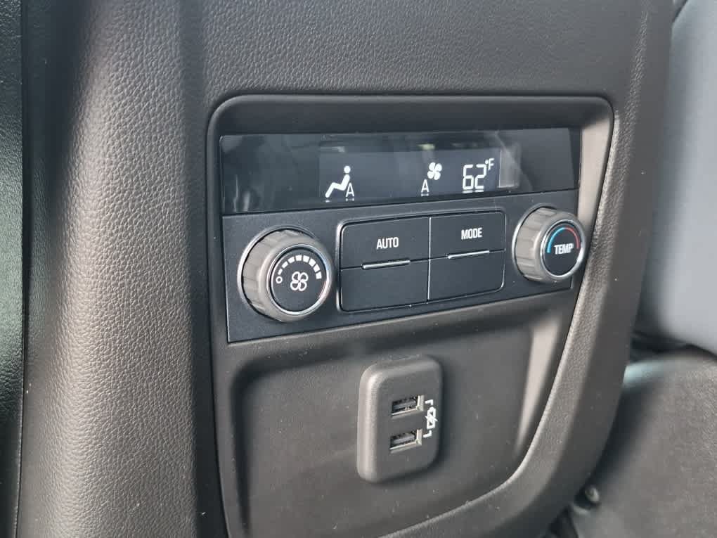Used 2018 Buick Enclave Essence FWD image 11
