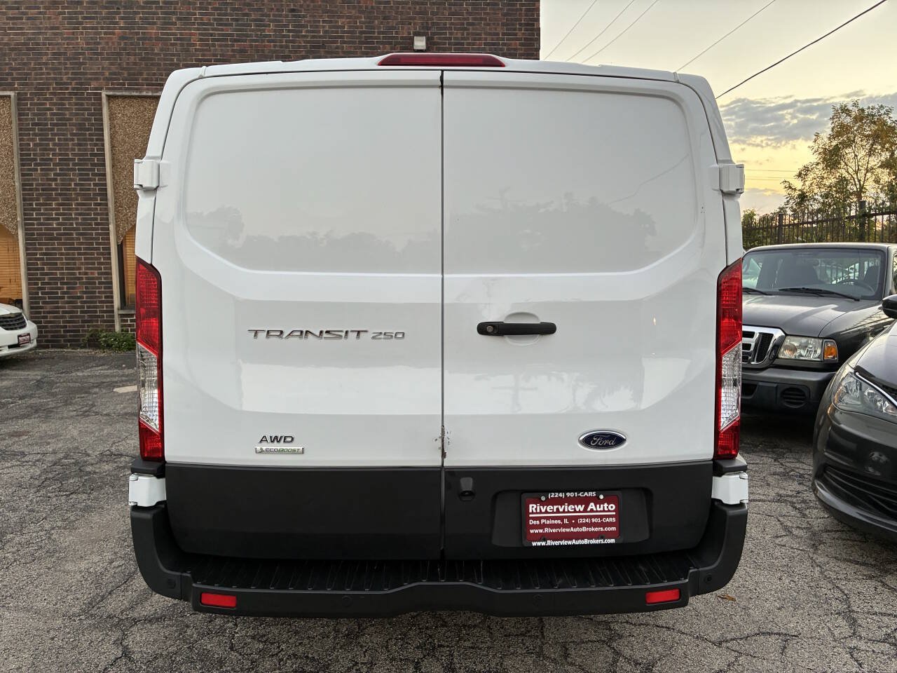 Used 2022 Ford Transit 250 Low Roof AWD image 5
