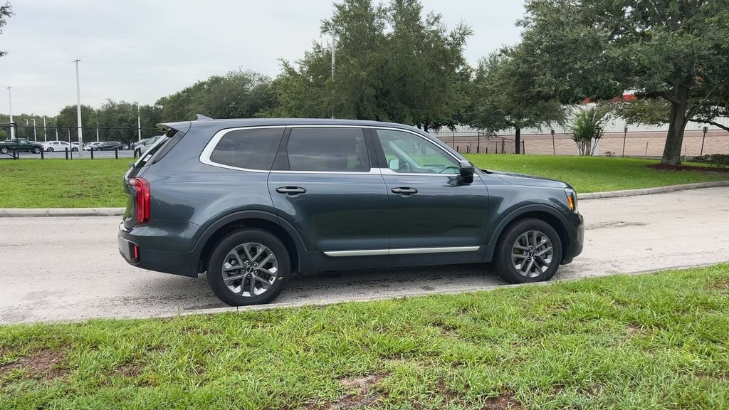 Used 2024 Kia Telluride LX FWD image 9