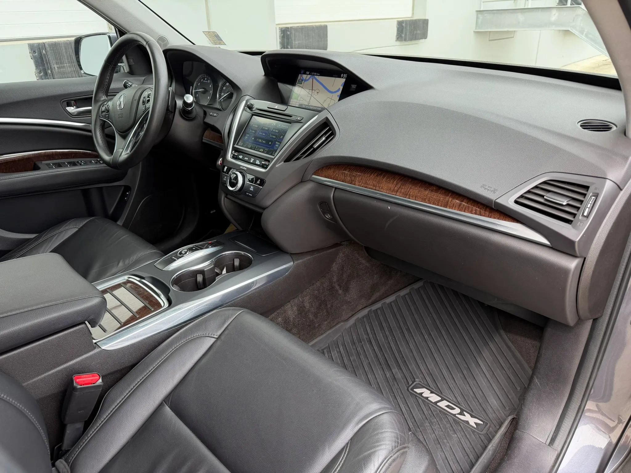Used 2017 Acura MDX SH-AWD w/ Technology Package image 18
